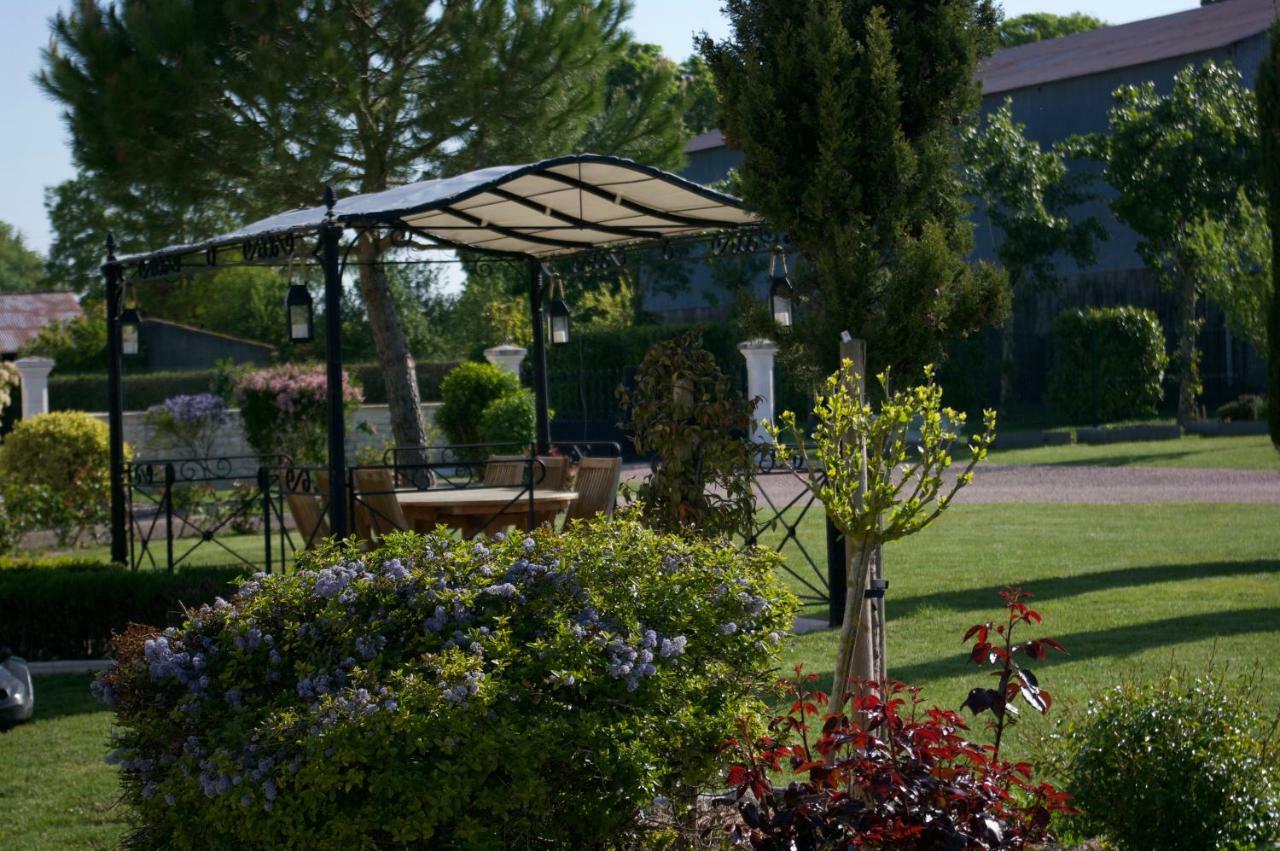 Domaine Du Clos Pallacien Paille Exterior photo